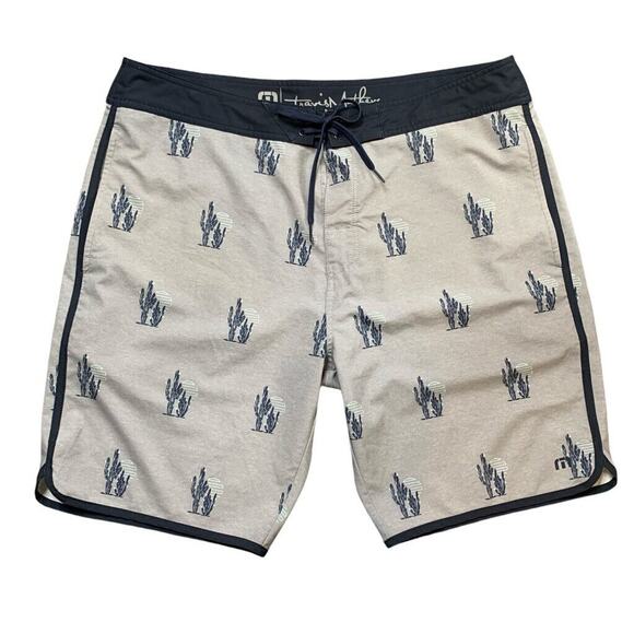 Travis Mathew Board Shorts Mens 38 Grey Navy Sand In My Beer Cactus Surfing Swim - Picture 1 of 12